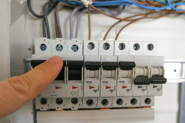 furnace circuit breaker