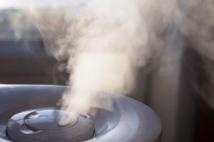 image of a humidifier depicting dry air symptoms in winter