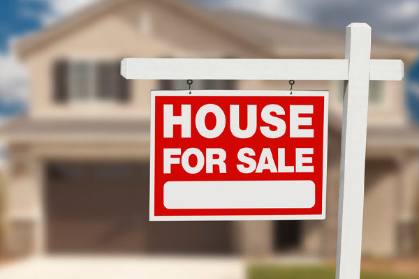 image of a house for sale depicting buying a house that has an old hvac unit